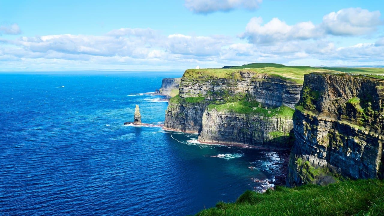 7 Days of Ireland’s Legendary Castles, Cliffs & Coastal Wonders